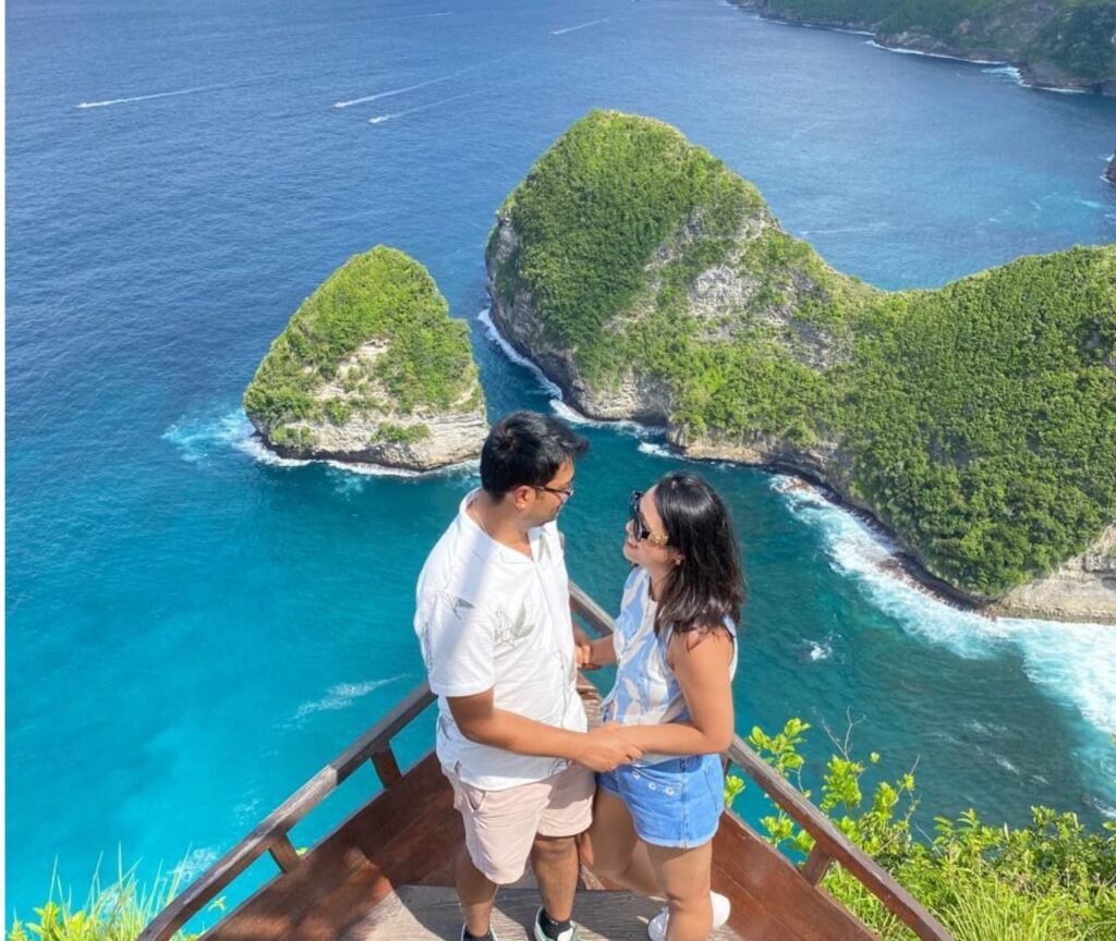 Couple enjoying a 7-day honeymoon in Bali Couple enjoying a 7-day honeymoon in Bali